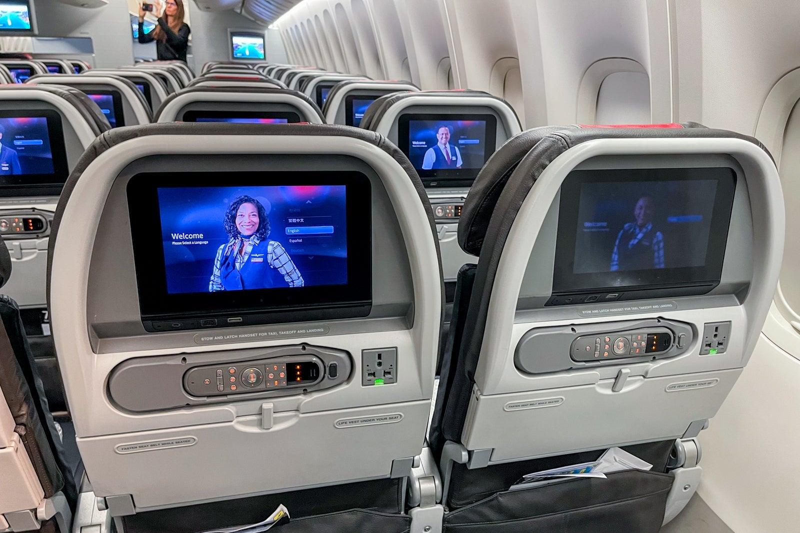 Seatback entertainment screens